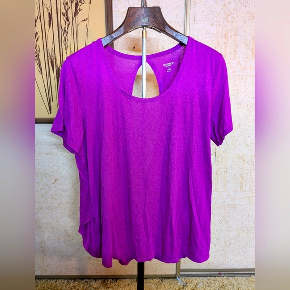 Active top - Picture 1 of 4